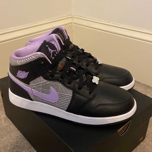 Air Jordan 1 MID SE